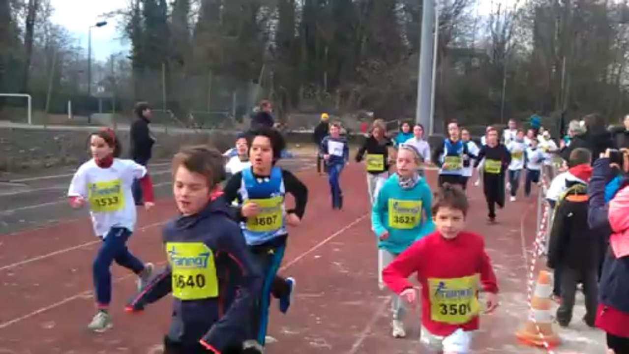 Cross de l'ITEC Boisfleury 2013 - Course des enfants 10-13 ans - second tour