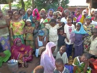 Скачать видео: Centrafrique: le temps des réconciliations entre chrétiens et musulmans - 15/12