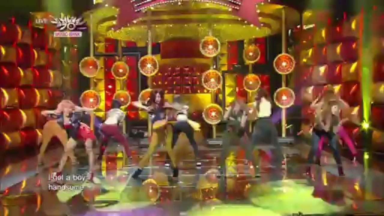 01.04.13 Girls' Generation - Dancing Queen + I Got a Boy (LIVE)