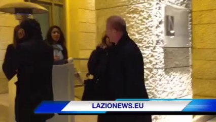 Tare arriva alla cena di Natale