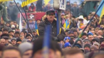 Massive anti-government protest in Kiev