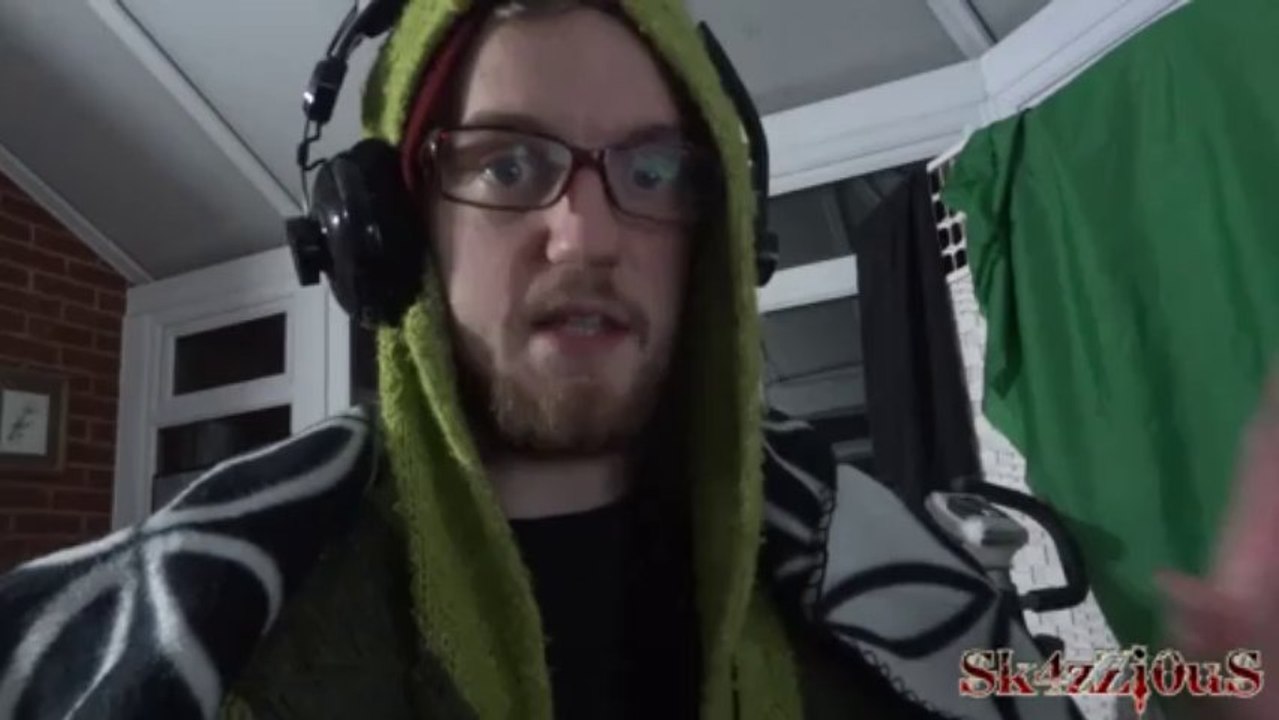 The Judgemental Pencil - Vlog Day132 18/12/2011