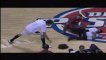 Robin Lopez agresse la mascotte des Pistons