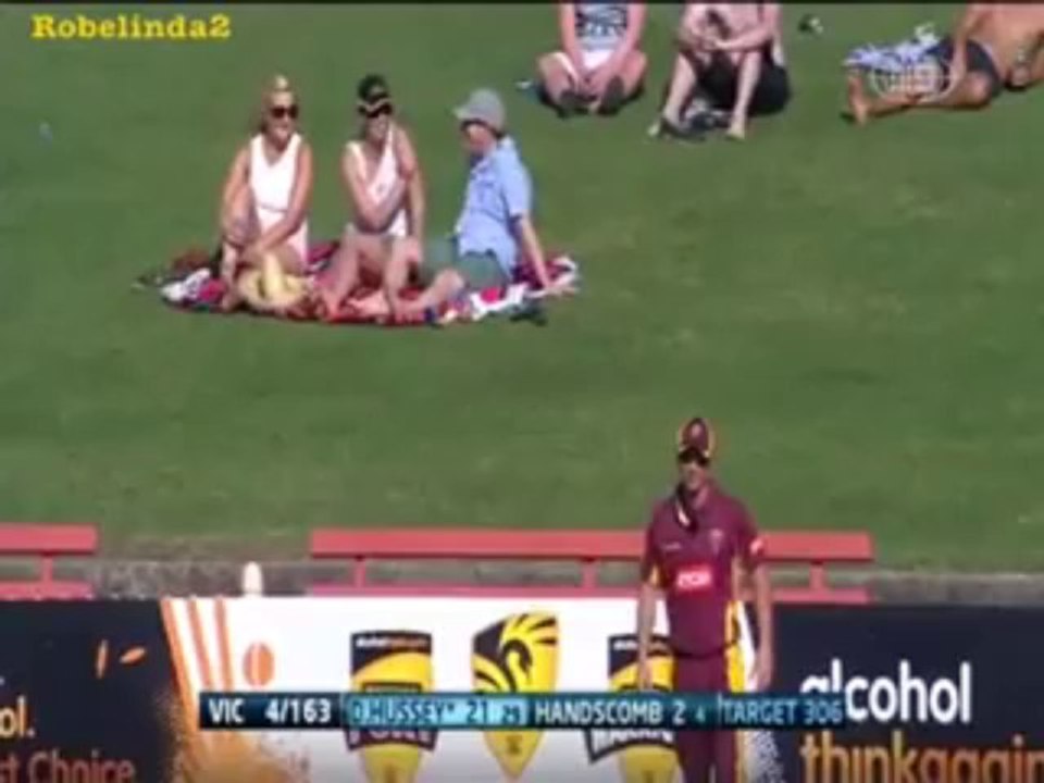 Chris Lynn's Girl Friend Disclosing Something During Match - Video Dailymotion