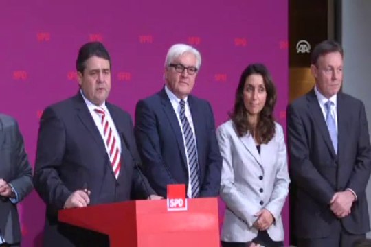 Almanya'da kabineye ilk Türk bakan