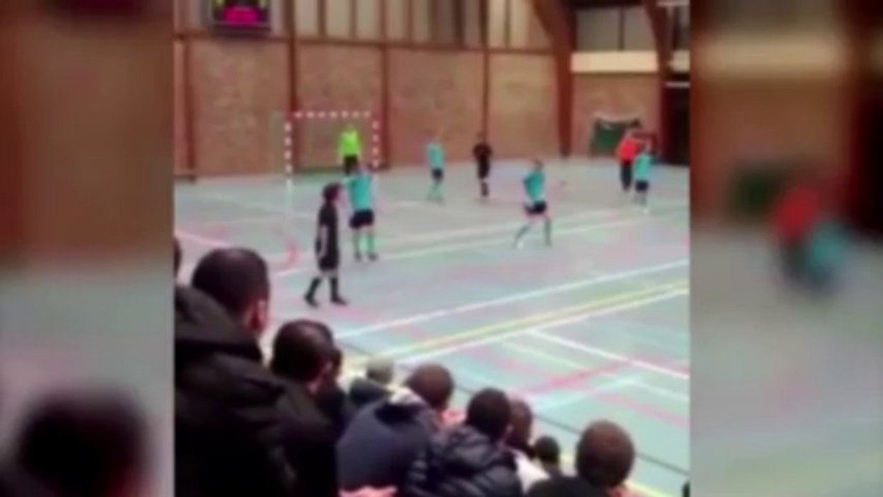 Futsal: Eine Finte zum Zungeschnalzen