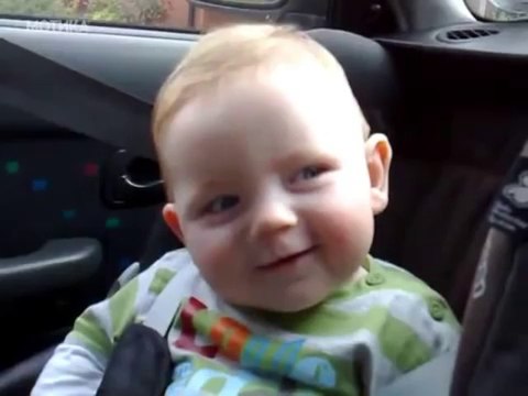 МОТИКА: Слатко бебе се бори со сонот