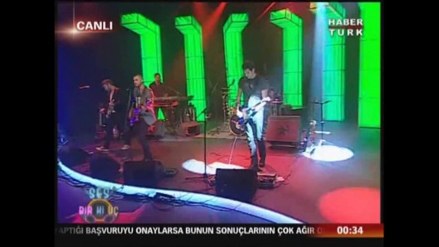 Redd - Öyle Boş Ki Hayat (HaberTurk Ses Bir-Ki-Üç Canlı Performans 25.09.2011)