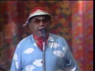 LUIZ GONZAGA, SIVUCA, DOMINGUINHOS E OSWALDINHO - APROVEITA GENTE