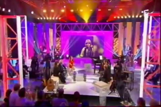 Alizee - Ella Elle L'a - In Live - Chabada le 05- 05- 2013 -