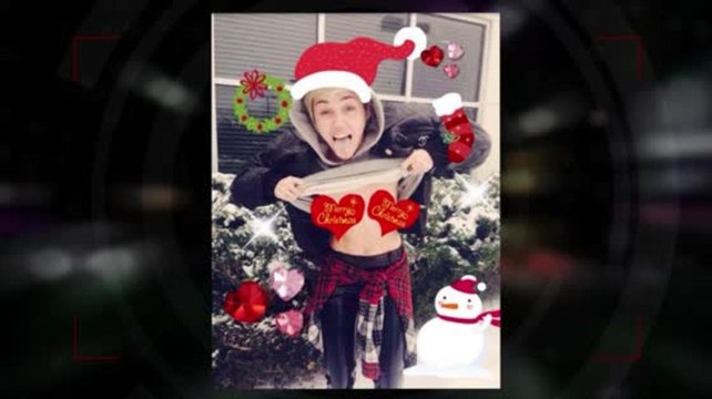 Miley Cyrus Flashes Twitter