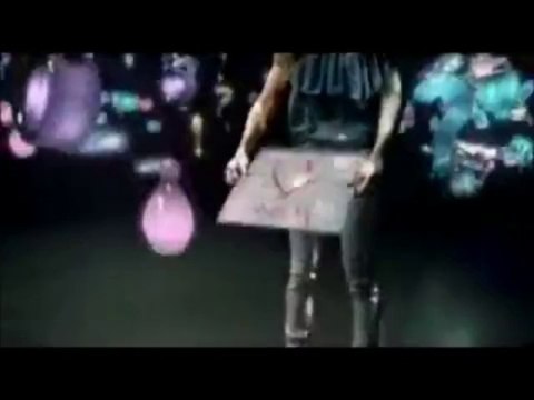 bu kadar güzel bayan ve bu kadar komik olmaz