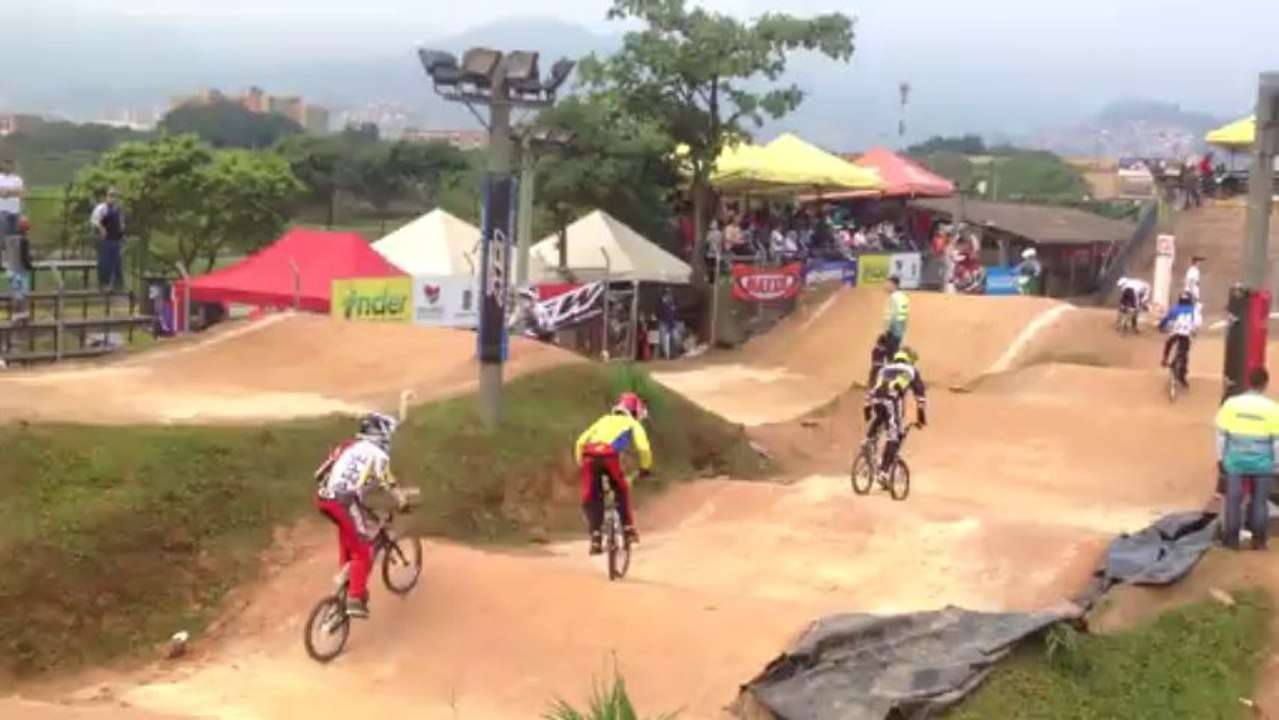CILUCES 20132 308 WARM UP Luces