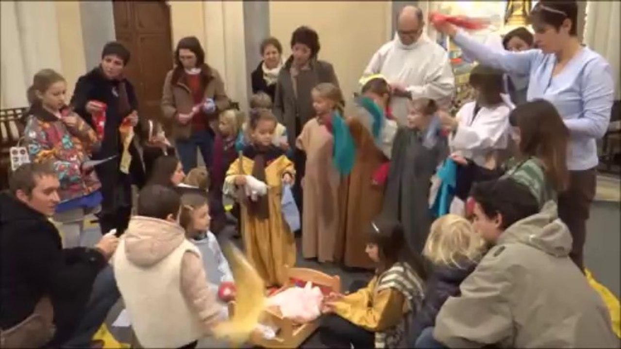 Noël 2013 chanté par la petite enfance de la paroisse ND de l'Espérance