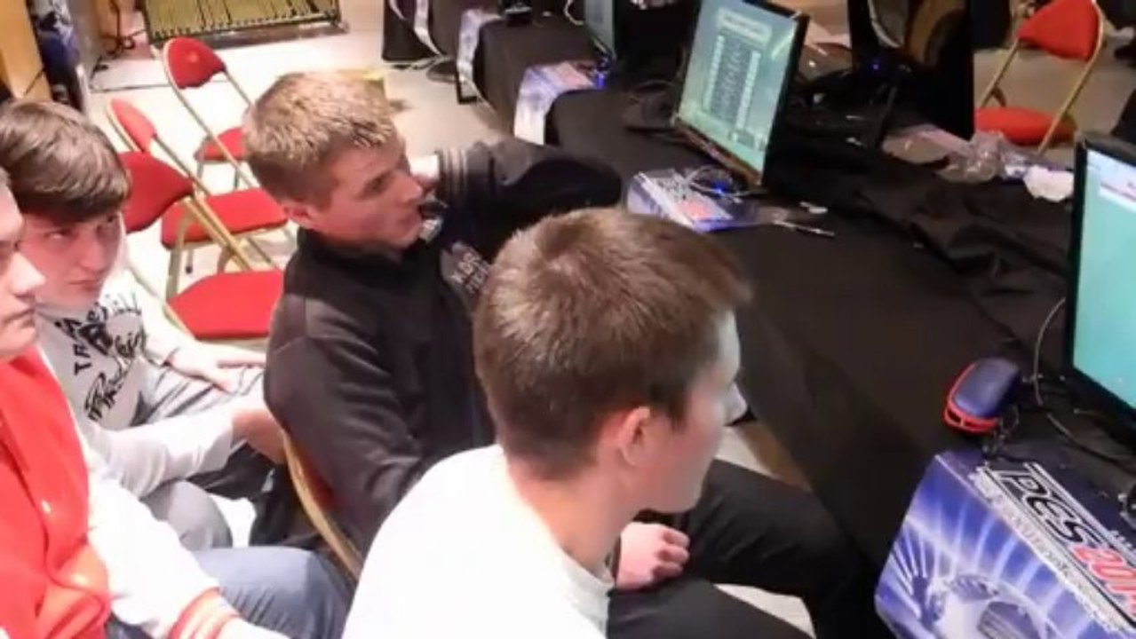 PES League Paris 2014: les moments forts des 1/4 de finale !