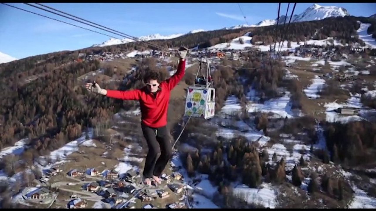 Deux "highliners" au-dessus de la Savoie