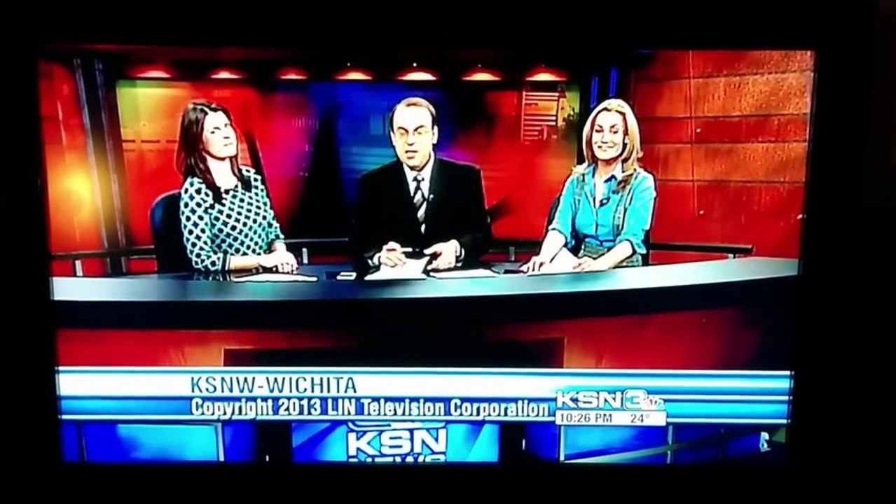 Boulette en direct sur KSN - Vulgaire croyant que le micro est coupé!