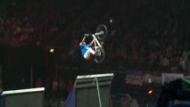 Superman Double Backflip en BMX : Première fois au monde !! Nitro Circus Tour 2013