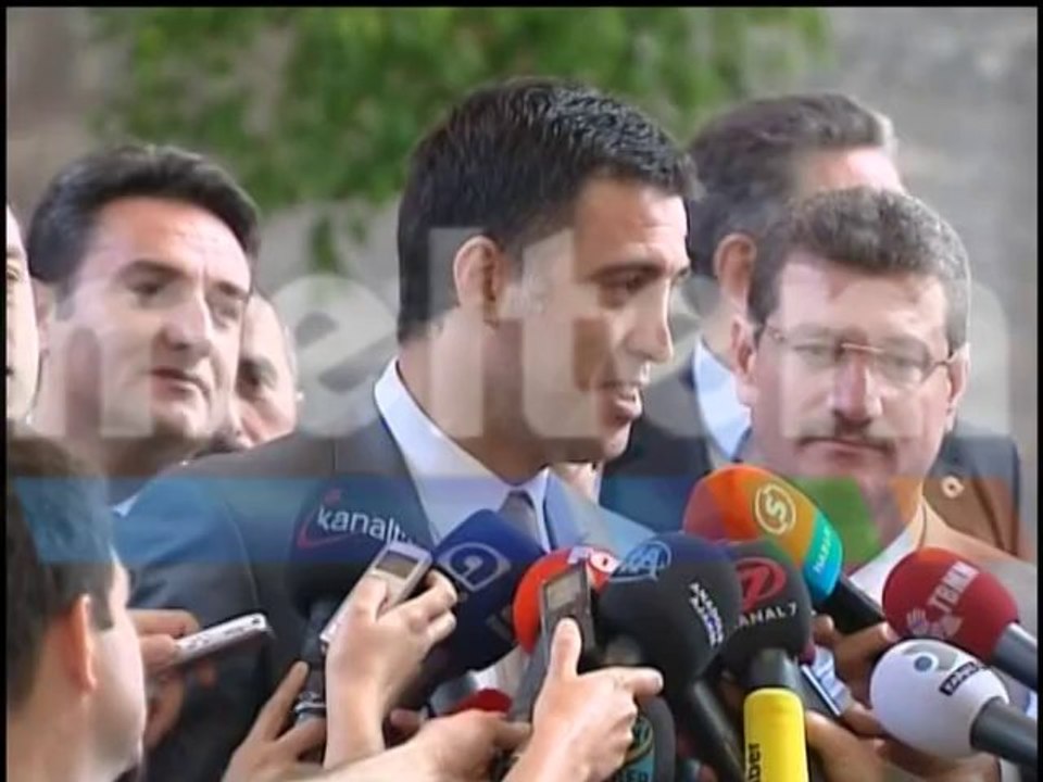 AKP DE ÇATLAK