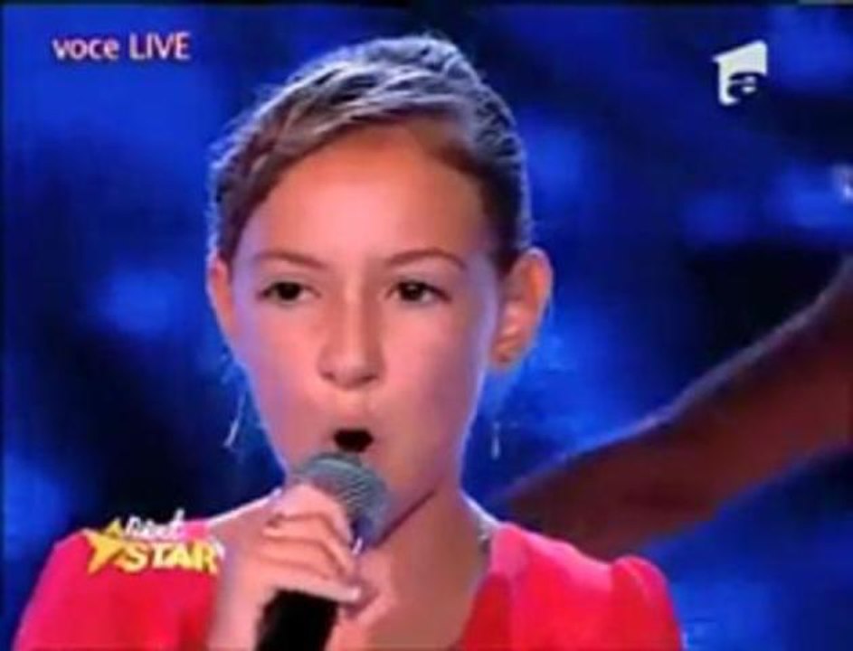 Roumanie : une enfant épate tout le monde avec "Je suis malade" de Serge Lama