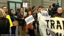 Víctimas del accidente de Santiago protestan en Madrid