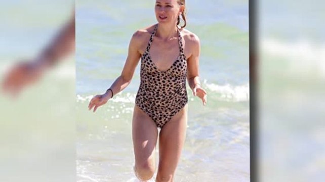 Naomi Watts en maillot de bain à Bondi Beach