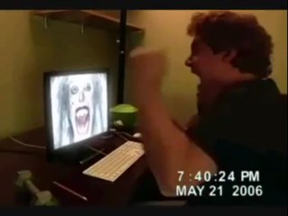 KomedyenTR - Korkudan altına sıçmak bu işte