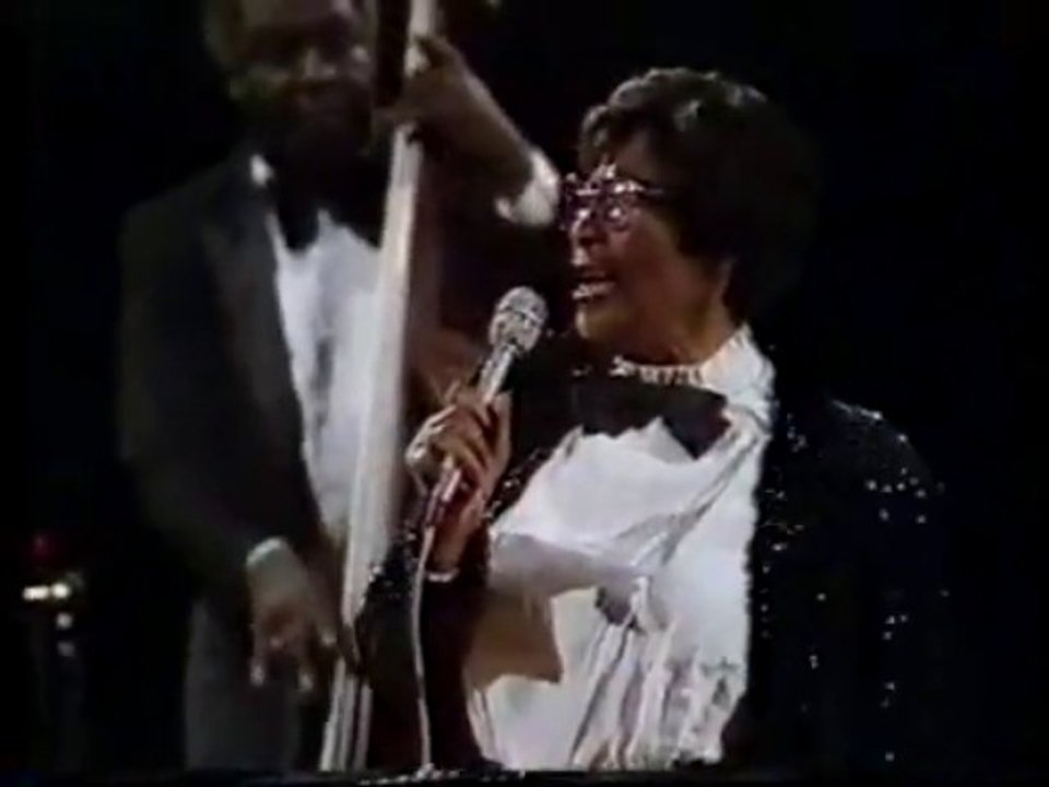 ELLA FITZGERALD in Berlin 1984 (0:47 HD)