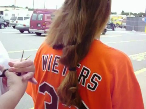 one friend cuts the others hair off but she will cut off her friends hair next