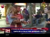 Hombre checo intenta regresar a su país cantando en las calles de Chile