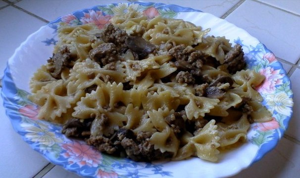 recette des pâtes à la sauce tomate avec de la viande