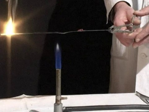 114. Сравнение температур воспламенения фосфора