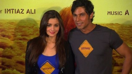 Alia Bhatt Randeep Hooda Chemistry - Highway Trailer