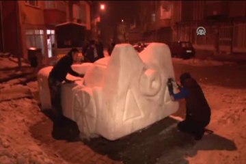 Batman'ın otomobilini yaptı