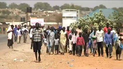 S. Thousands flee as rival troops battle in South Sudan