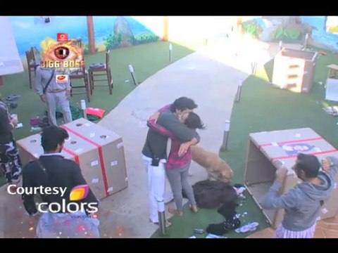 Bigg Boss 7 Kamya taunts Gauhar and Kushal