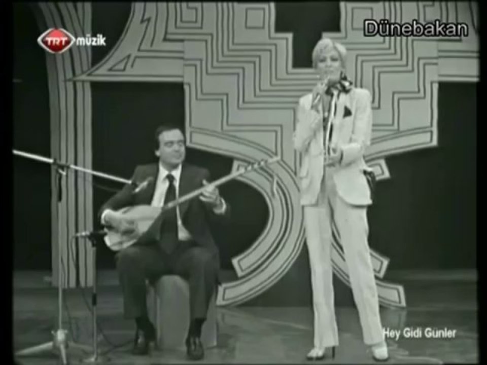 Lale Belkıs & Yalçın Otağ _ Yoğurt Koydum Dolaba_ ( TRT Hey Gidi Günler )