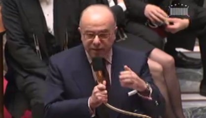 Cazeneuve compare un député UMP à un "cacatoès"