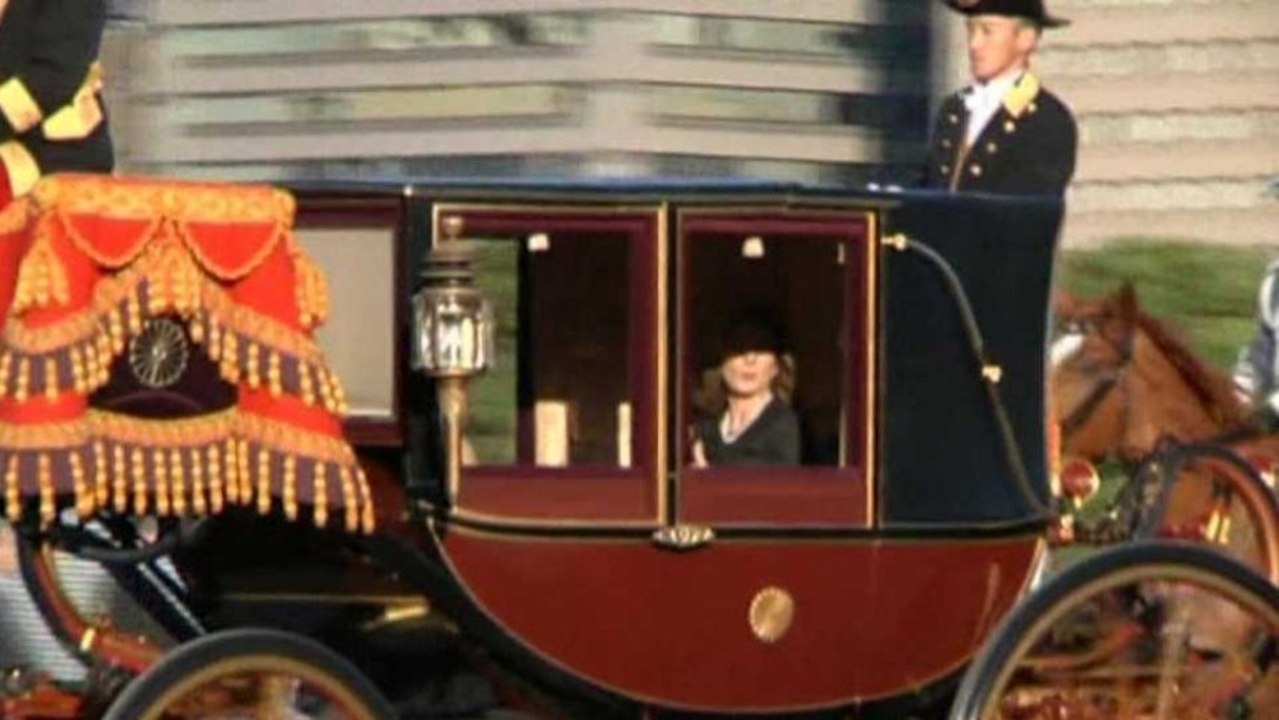 Japan: Thousands watch Kennedy procession