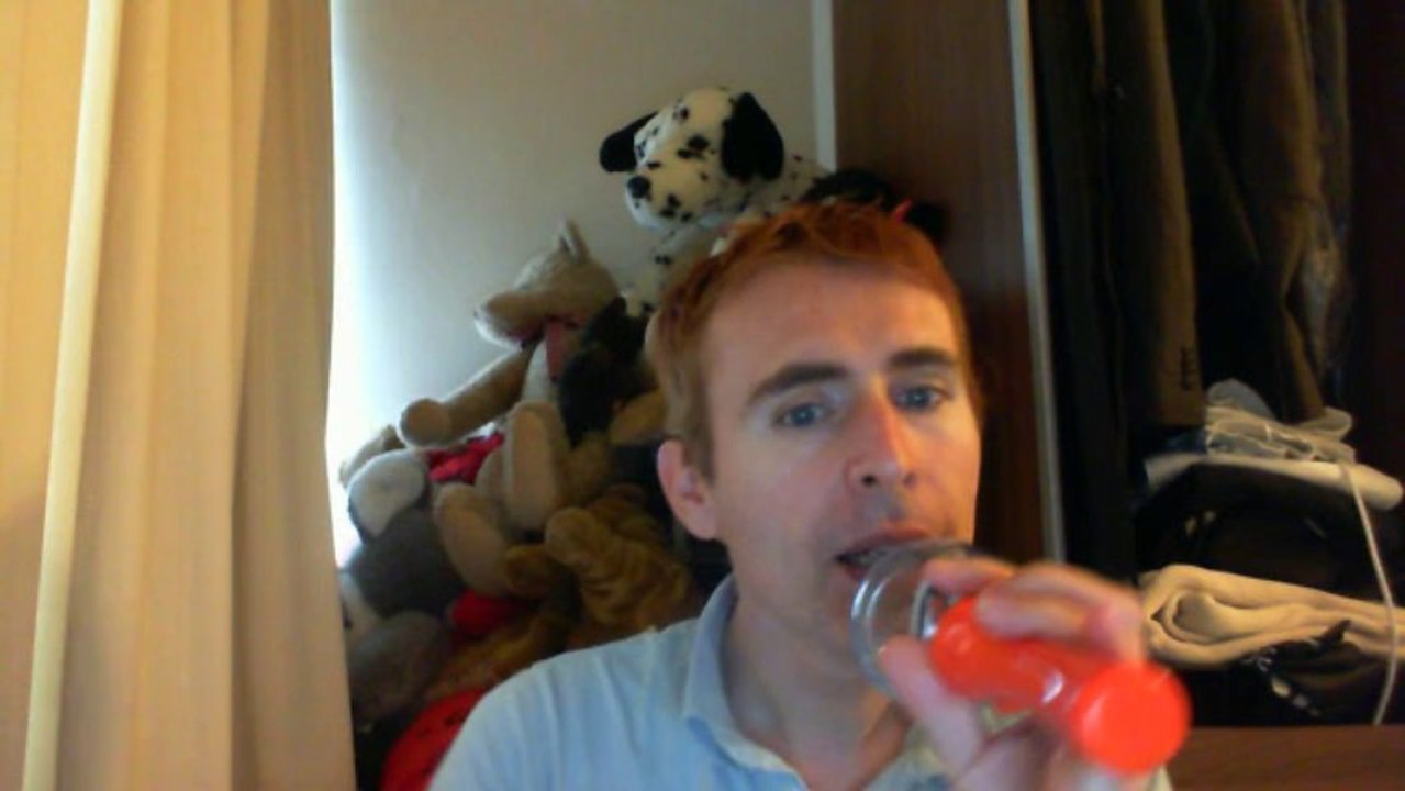 Wiwi égratigne "en toute amitié" de Jeanne Cherhal