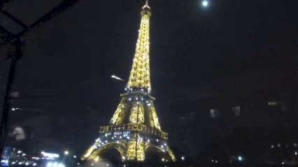 LA TOUR EIFFEL ILLUMINÉE