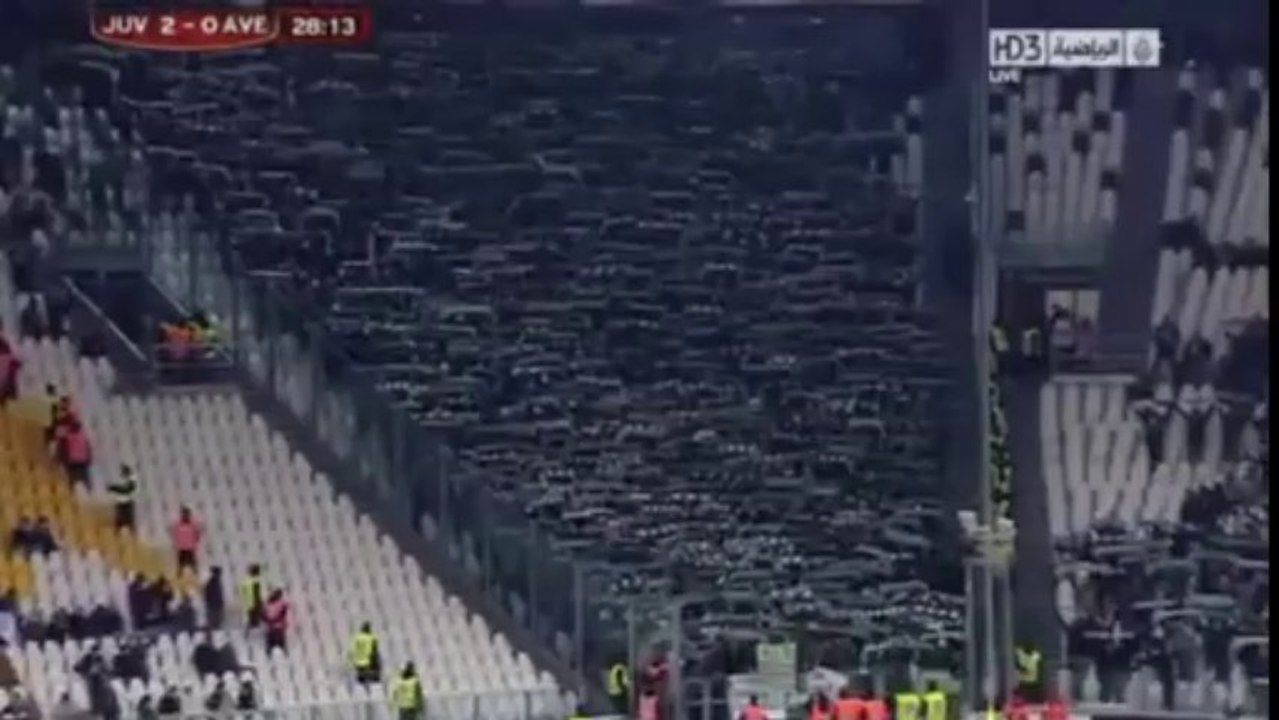 Hinchas del Avellino en el Juventus Stadium