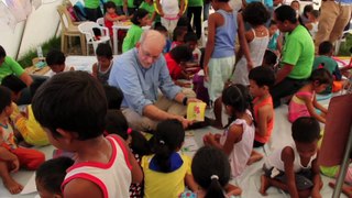 UNICEF chief gets an up-close look at response efforts in the Philippines