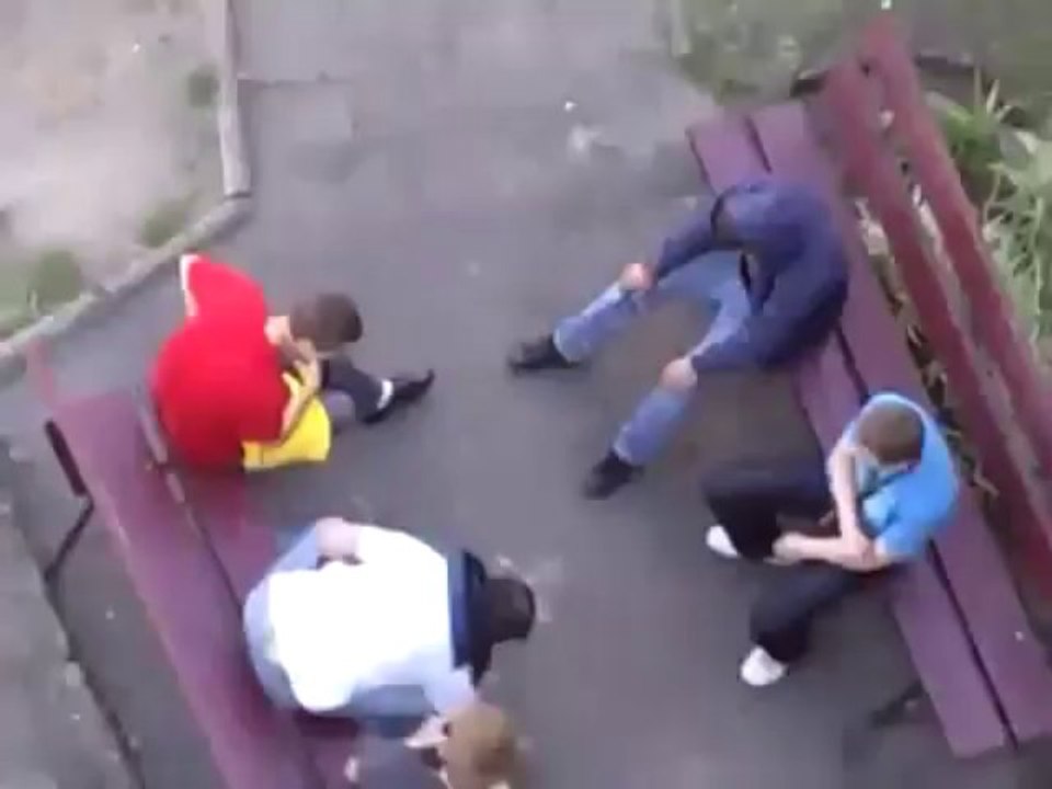 Jajkowy Head Shot z 3 Piętra
