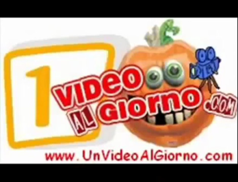 Tuvalette Ayı Var ( Komik Video )