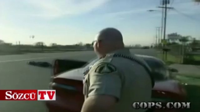 Polisin önünde inanılmaz kaza