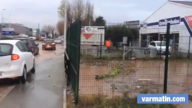 L'eau monte dans la basse vallée de l'Argens et celle du Reyran à Frejus