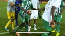 Funny Moment  : Raja Casablanca Players Steal Ronaldinho`s boots 2013