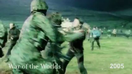 Tom Cruise Running - 2005 - War of the Worlds