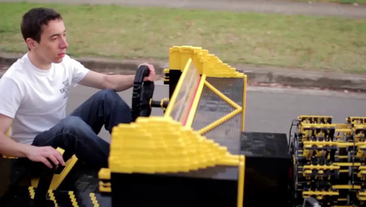Voiture LEGO en taille réelle et qui roule!